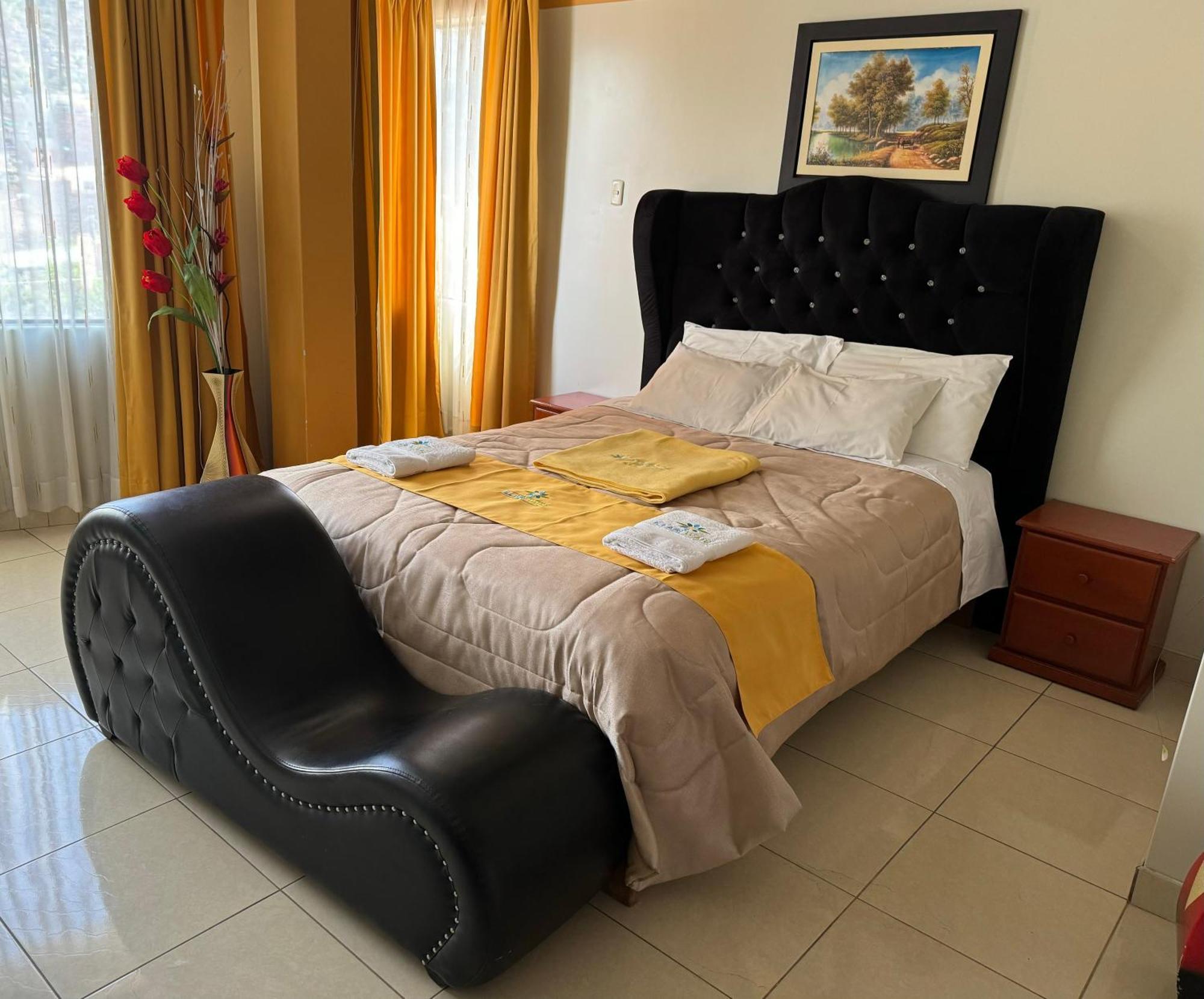 Illari Wari - Hotel Sauna Ayacucho Bagian luar foto